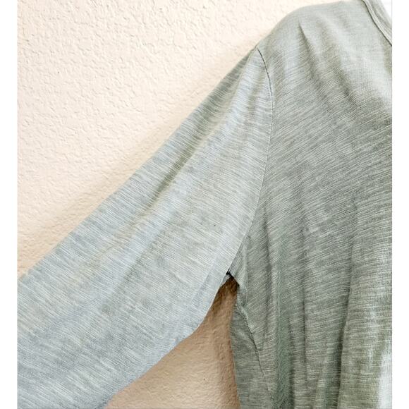 Chico's Green Heathered Ultimate Tee Top 3 XL Lightweight Soft Stretchy V Neck - Picture 2 of 4